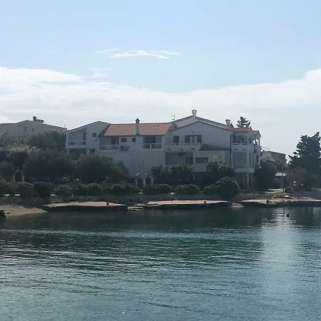 Daire Croatia Mandre